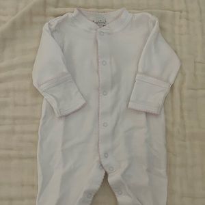 Like new - baby girl kissy kissy snap footie